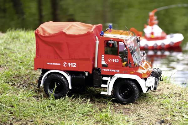 Carson Modellsport MB Unimog U300 Feuerwehr 1:12 RC Einsteiger Modellauto Elektro Einsatzfahrzeug 10